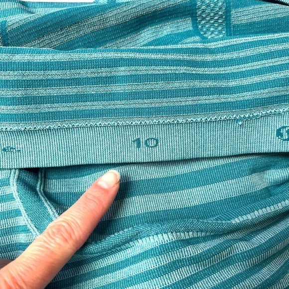 lululemon Top Womens 10 Blue Teal Swiftly Tech LS Athletic Gym Run Athleisure - Picture 12 of 12
